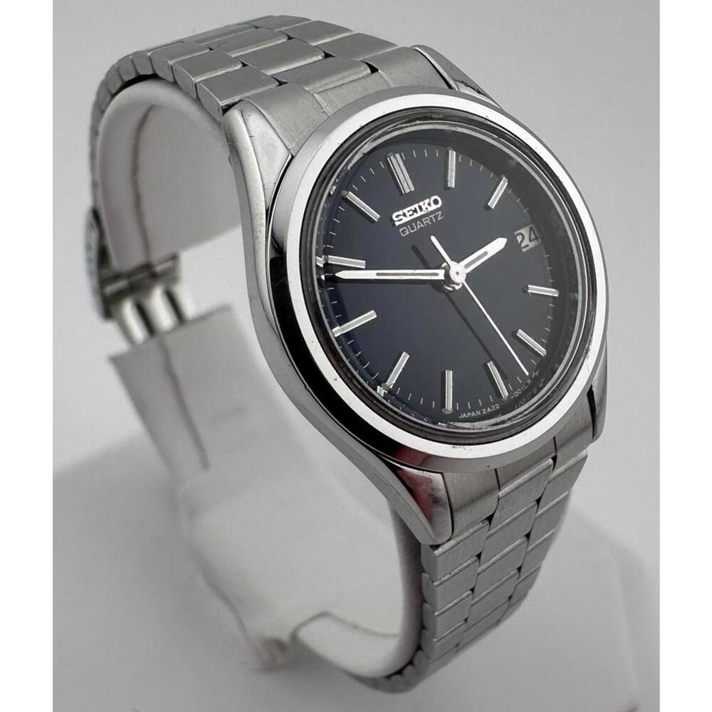 Seiko Womens Vintage Quartz Watch Blue Dial Stainless Steel Bracelet 23mm Date